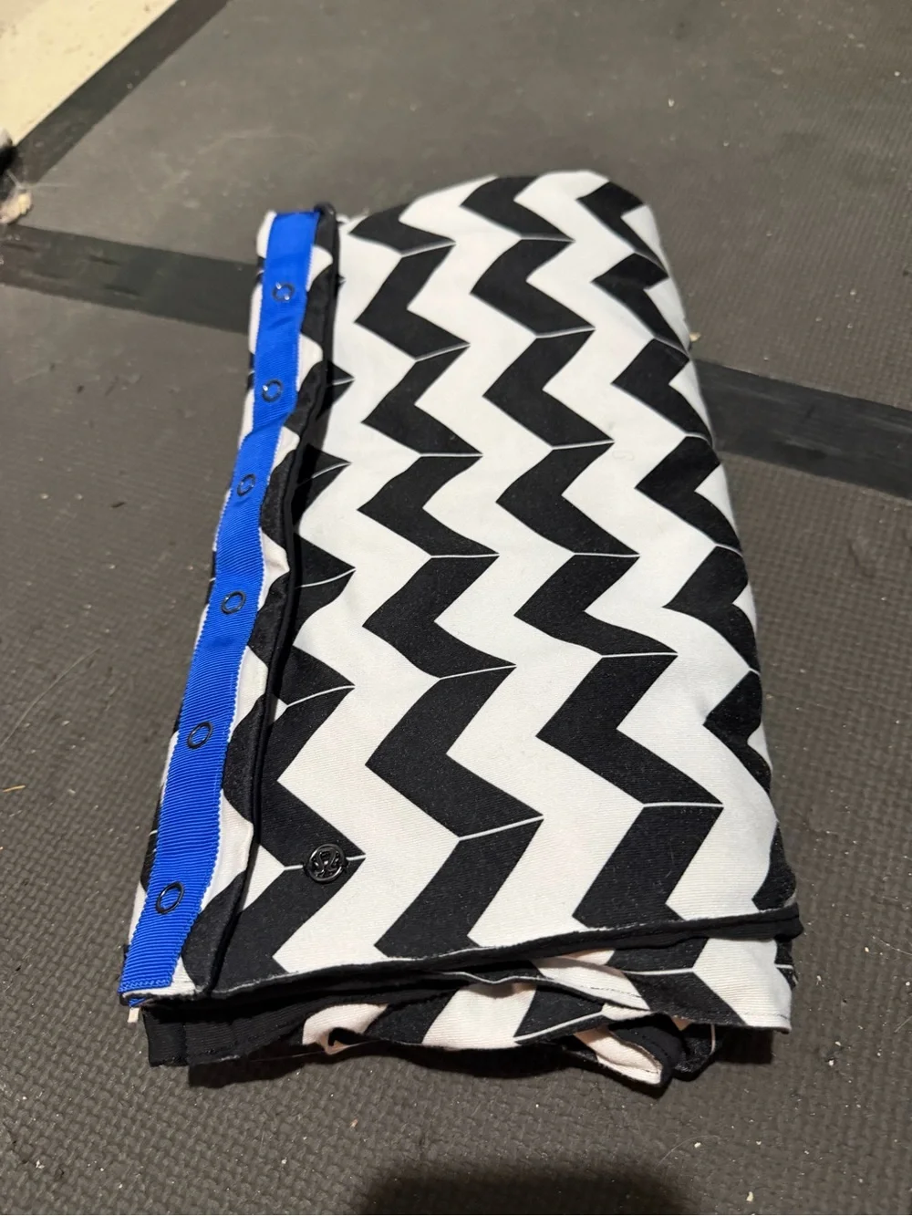 Bundle- 4 lululemon Vinyasa Scarves